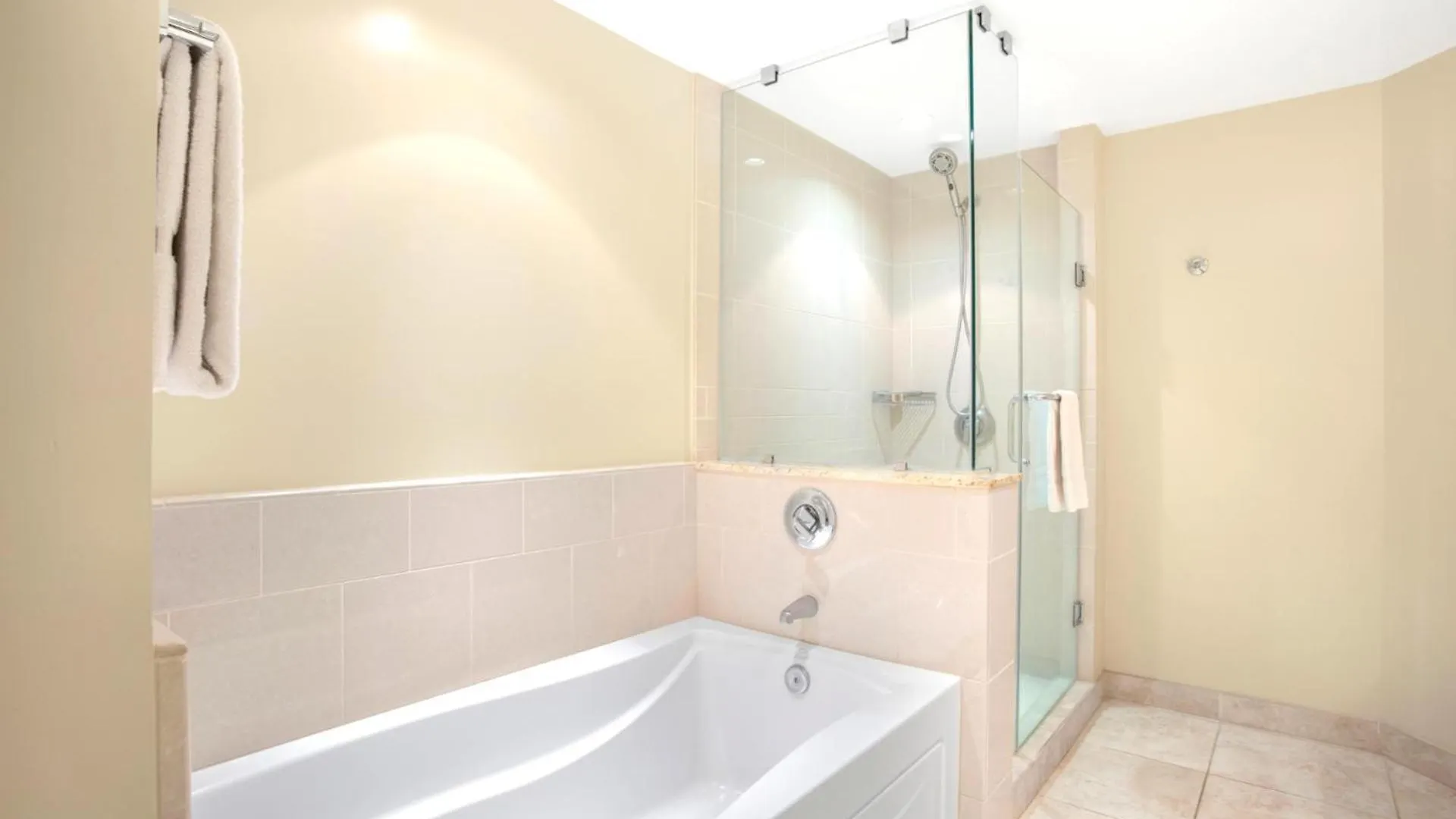 Apartment Kbm Resorts Free Car Honua Kai Konea Hkk-113 Xl Lanai Easy Poolbeach Access Kaanapali United States